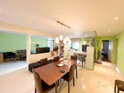 Blk 202A Compassvale South Gate (Sengkang), HDB Executive #567707941